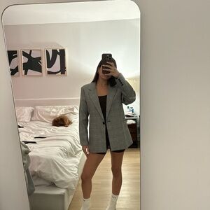 Grey Plaid Blazer (black and white)